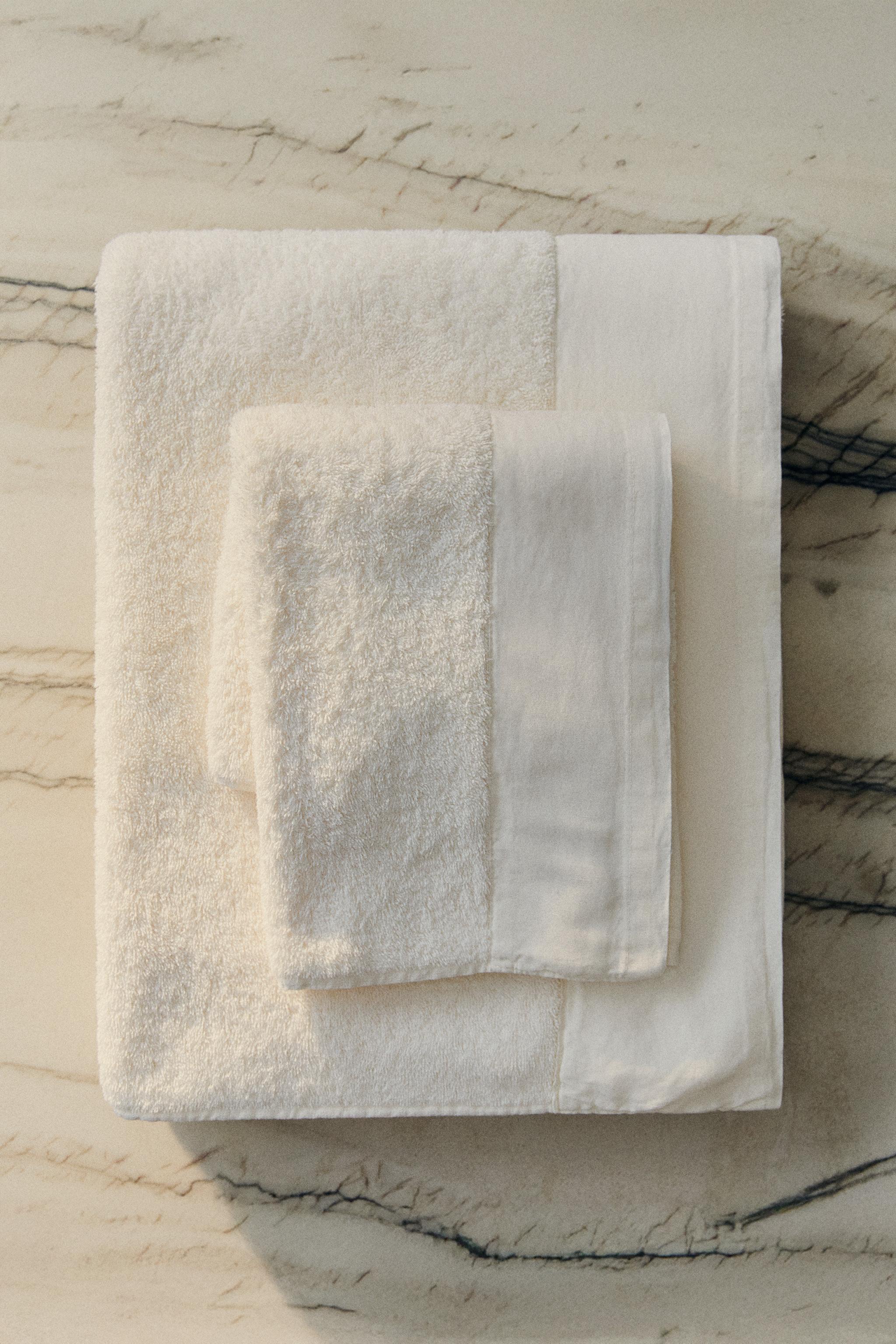 SERVIETTE DE BAIN À BORDURE EN LIN